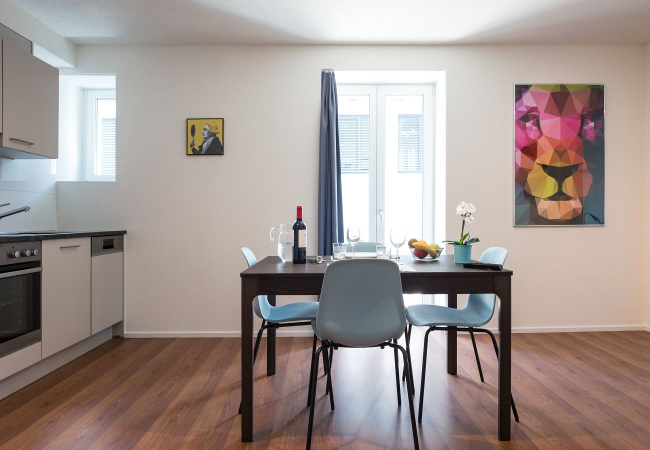 Ferienwohnung in Zürich - ZH Yellow 5 - Letzigrund HITrental Apartment