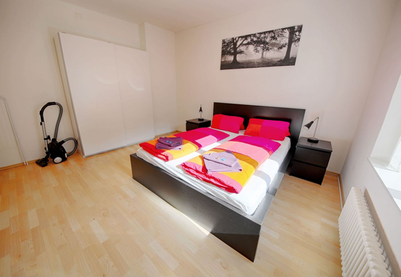 Ferienwohnung in Zürich - ZH Rodriguez - Stauffacher HITrental Apartment