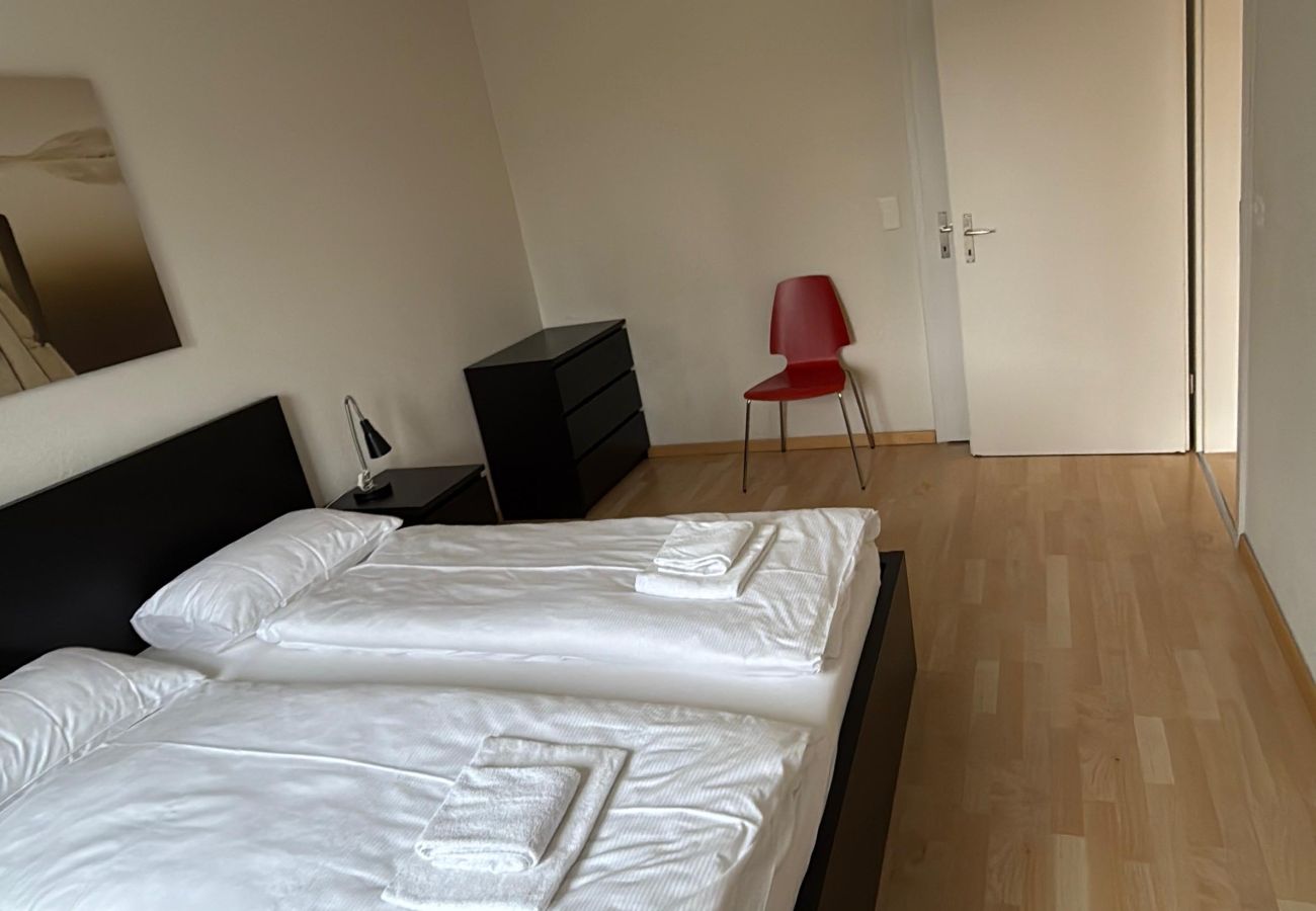 Ferienwohnung in Zürich - ZH Kuenzli - Stauffacher HITrental Apartment