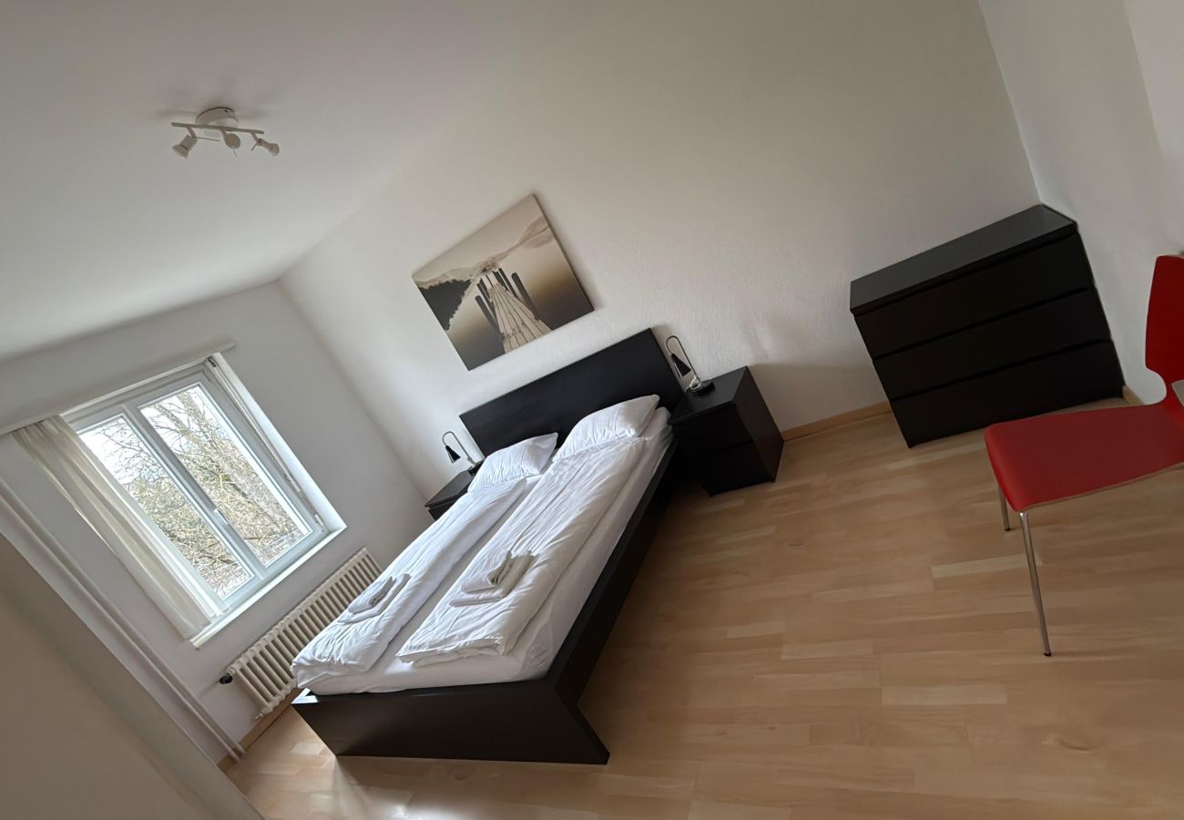 Ferienwohnung in Zürich - ZH Kuenzli - Stauffacher HITrental Apartment