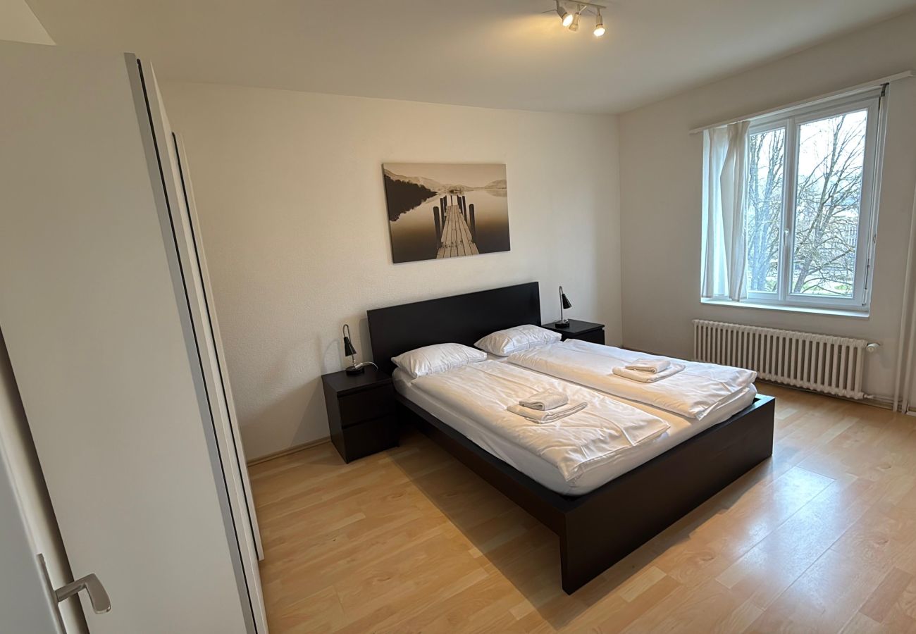 Ferienwohnung in Zürich - ZH Kuhn - Stauffacher HITrental Apartment