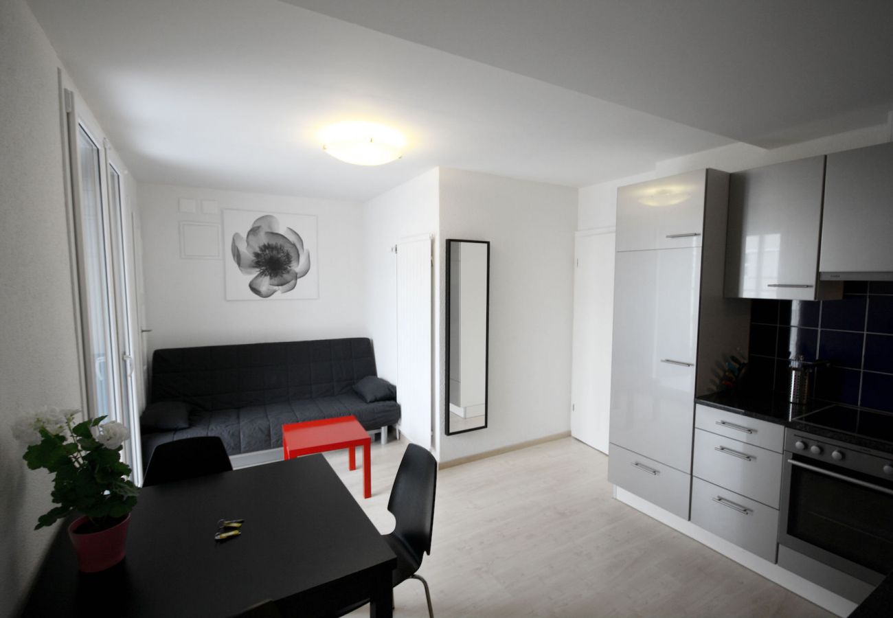 Apartamento en Zurich - ZH Pink EG - Letzigrund HITrental Apartment