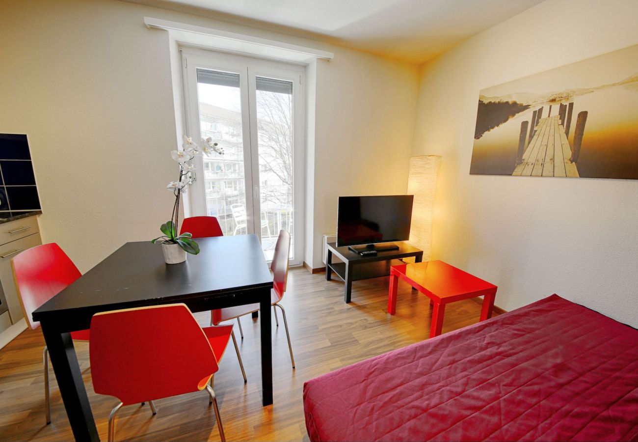 Апартаменты на Zurich - ZH Raspberry l - Oerlikon HITrental Apartment